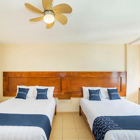 Capital O Hotel Casa Blanca Celaya  Ngoại thất bức ảnh
