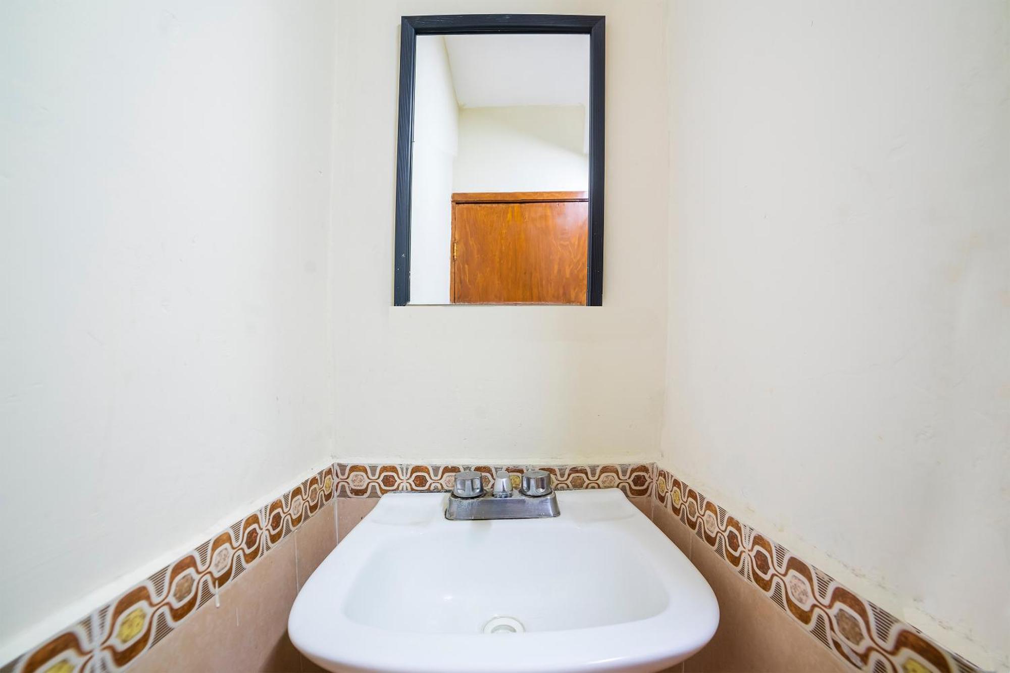 Capital O Hotel Casa Blanca Celaya  Ngoại thất bức ảnh