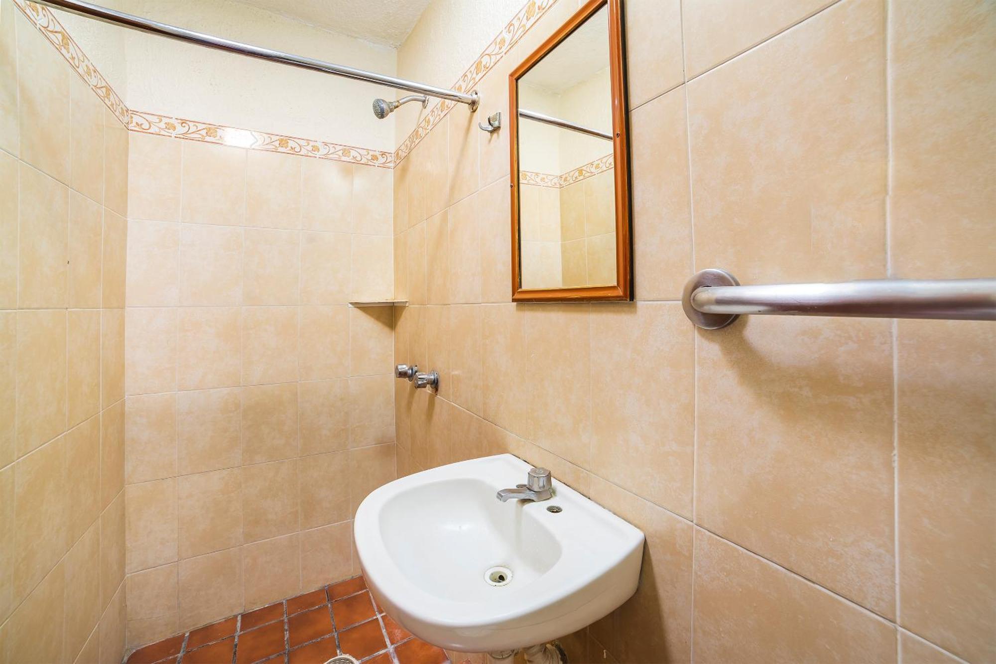 Capital O Hotel Casa Blanca Celaya  Ngoại thất bức ảnh