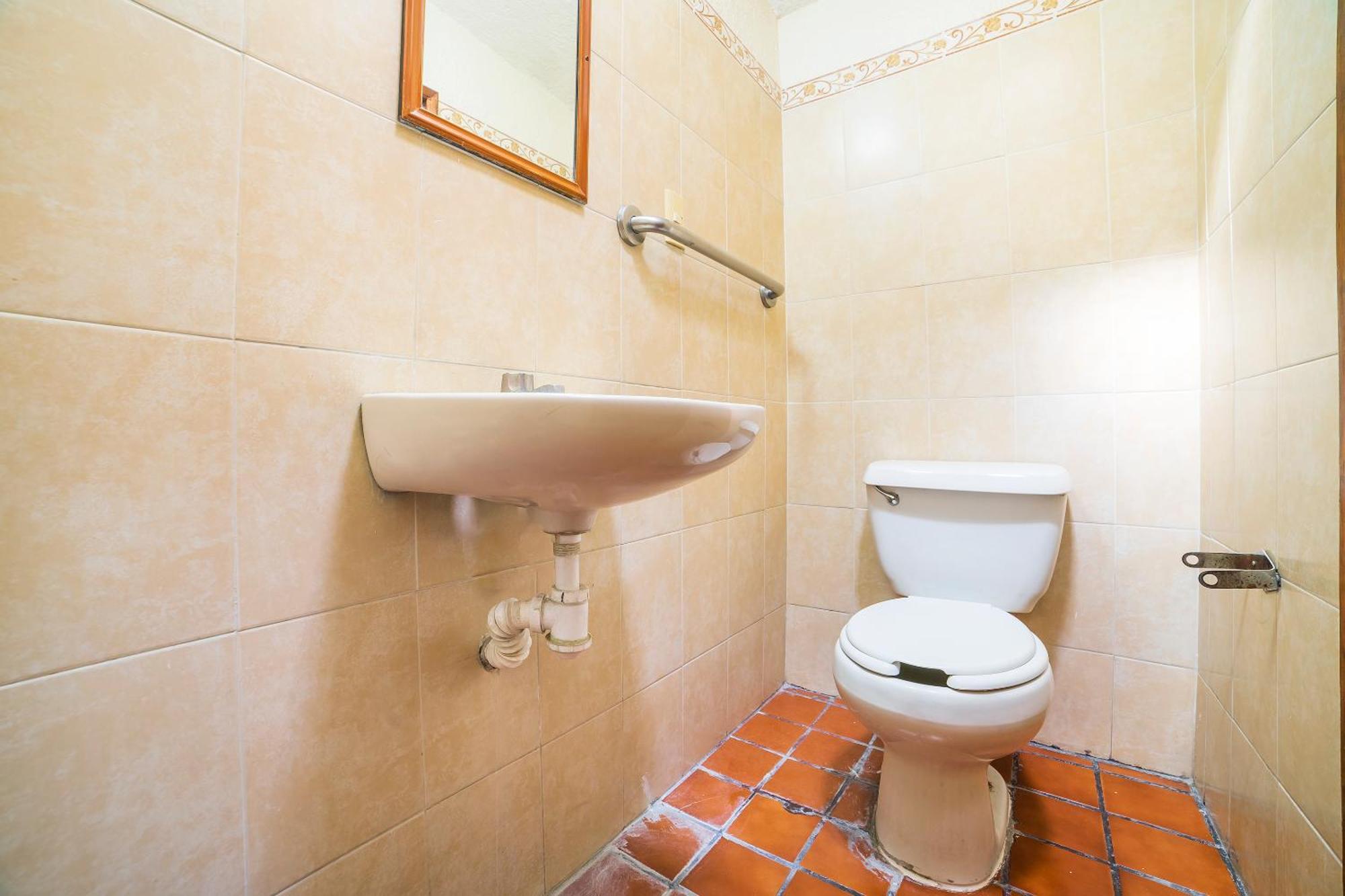 Capital O Hotel Casa Blanca Celaya  Ngoại thất bức ảnh