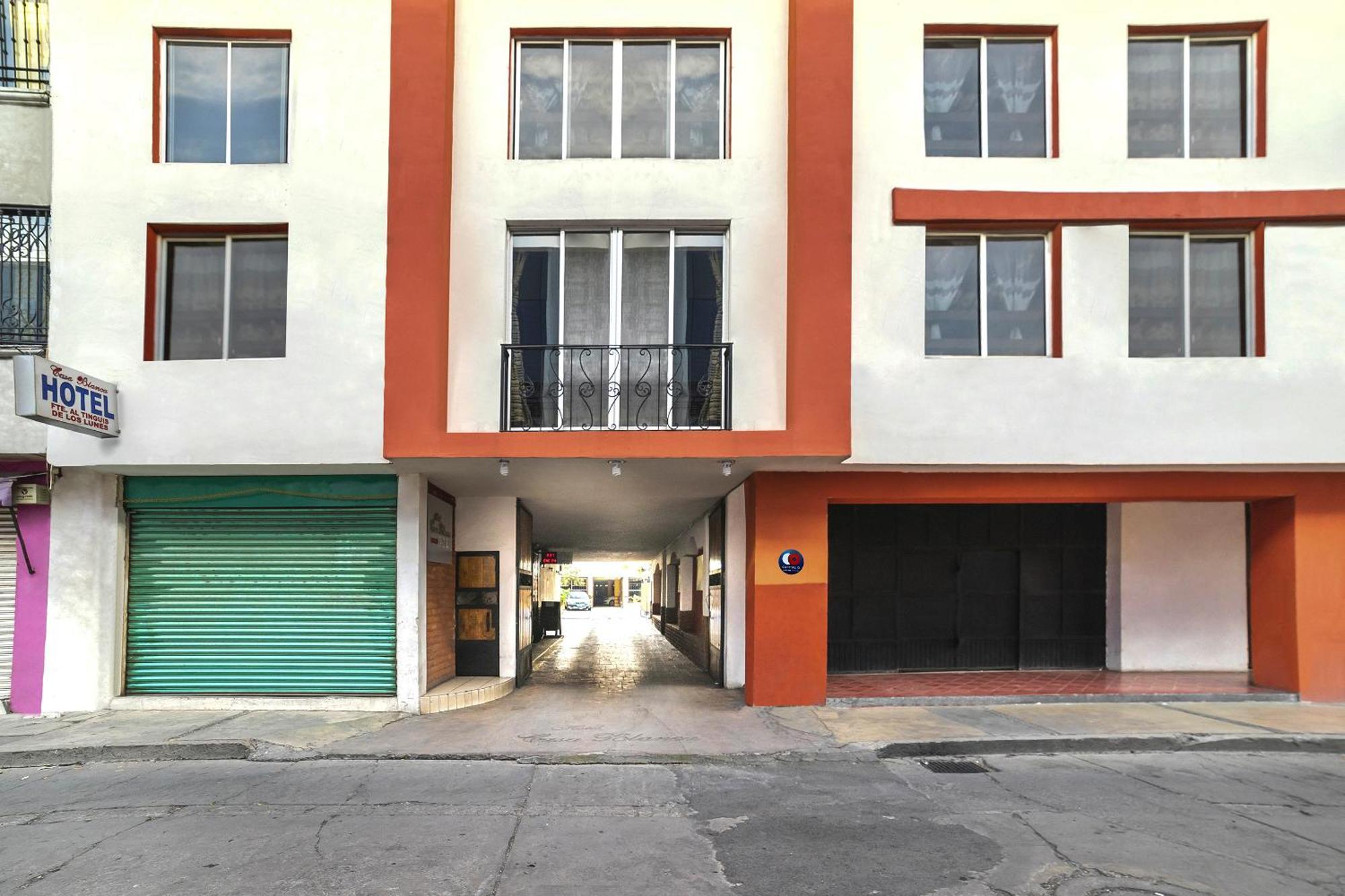 Capital O Hotel Casa Blanca Celaya  Ngoại thất bức ảnh